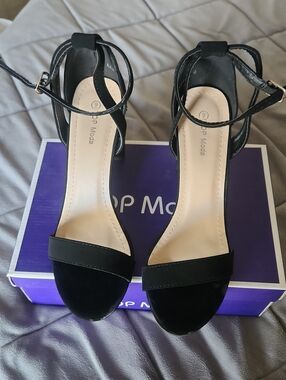 TOP Moda Black Open-Toe Ankle-Strap Heels